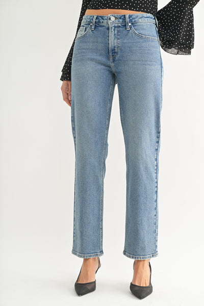 Clean Mid Rise Straight DARK WASH