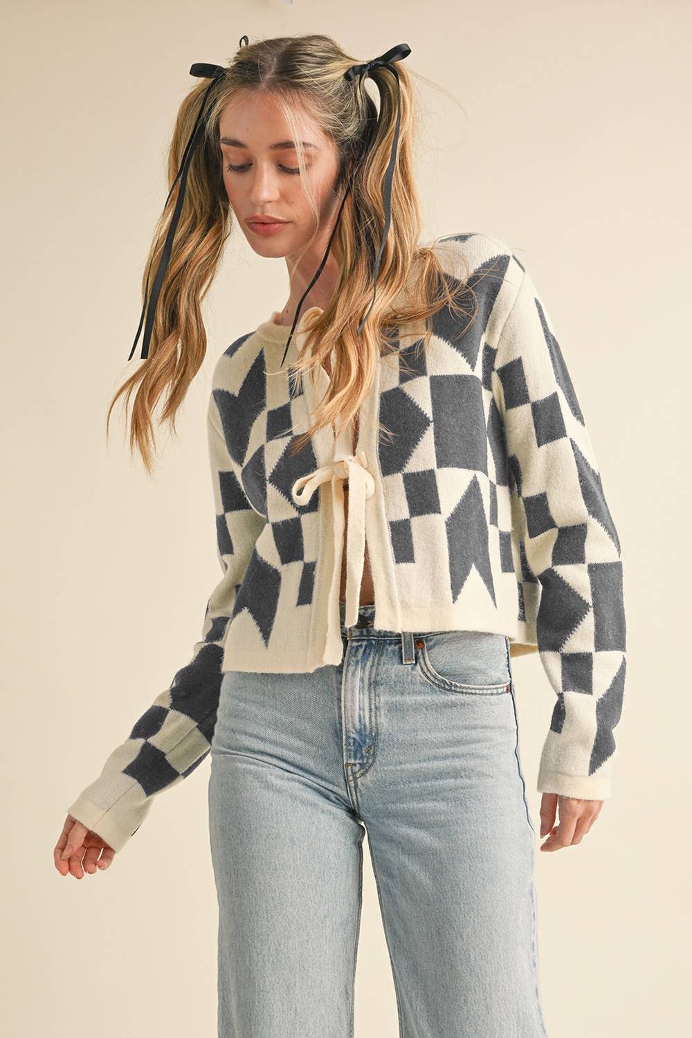 Shapes & Bows Cardi